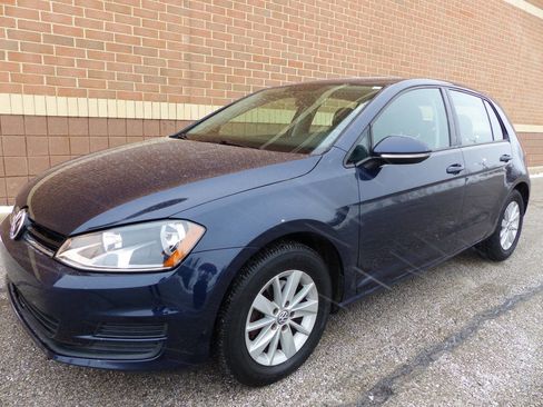 Used 2016 Volkswagen Golf SE image 1