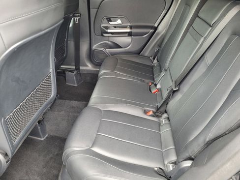 Used 2021 Mercedes-Benz GLA 250 4MATIC image 10