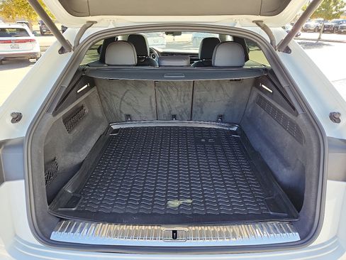 Used 2021 Audi Q8 Premium Plus w/ Premium Plus Package image 7