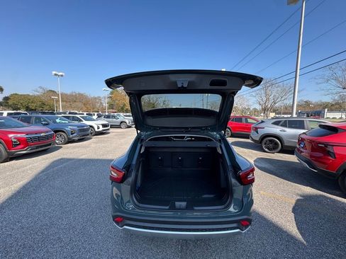 New 2026 Chevrolet Trax LT w/ Driver Confidence Package image 7