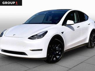 Used 2023 Tesla Model Y AWD video 1