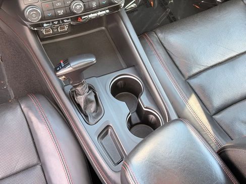 Used 2024 Dodge Durango GT AWD/4WD image 18