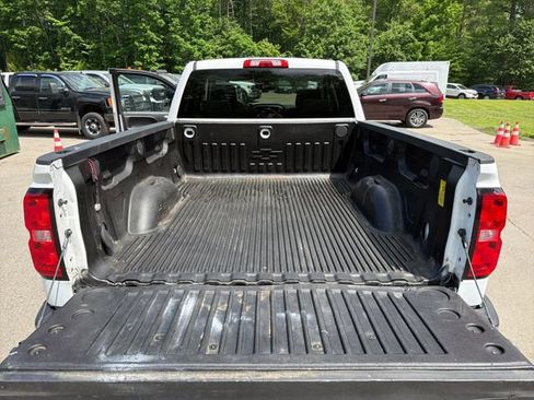 Used 2018 Chevrolet Silverado 1500 LT w/ All Star Edition AWD/4WD image 22