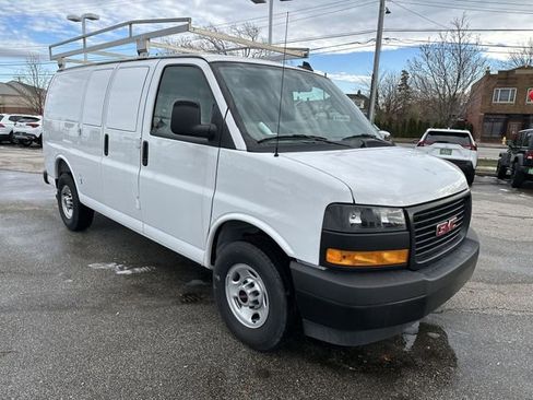 New 2025 GMC Savana 3500 w/ Driver Convenience Package image 11