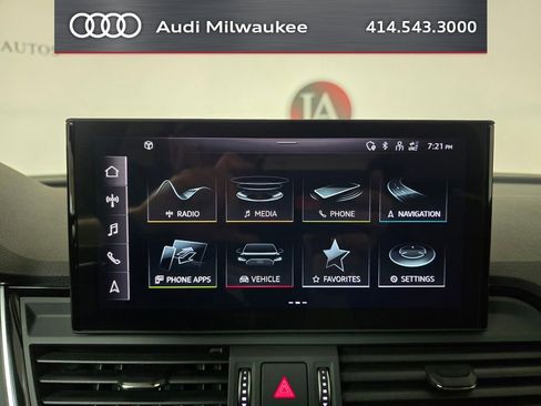 Used 2023 Audi Q5 2.0T Premium w/ Convenience Package AWD/4WD image 23
