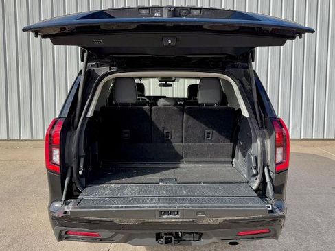 Certified 2025 Ford Expedition Active AWD/4WD image 17