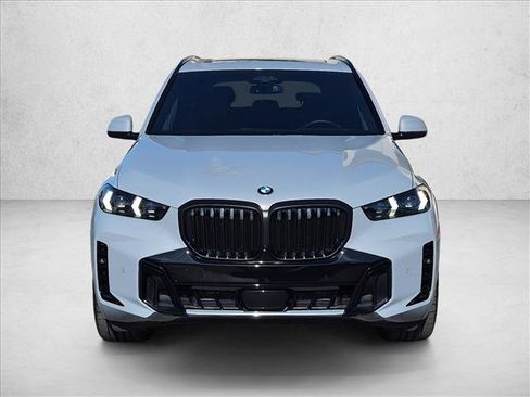 Used 2026 BMW X5 xDrive40i w/ M Sport Package AWD/4WD image 2