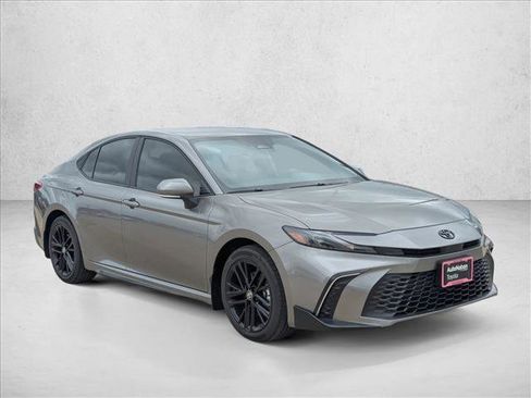 Used 2026 Toyota Camry SE w/ Convenience Package FWD image 7