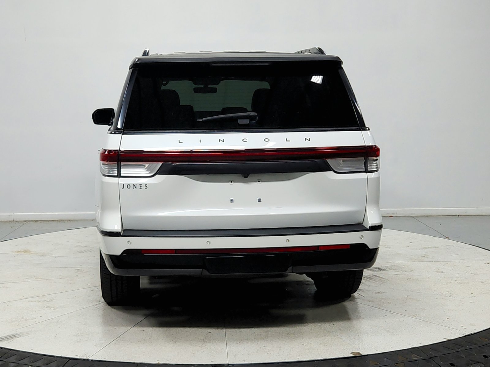 Used 2023 Lincoln Navigator Reserve AWD/4WD image 7