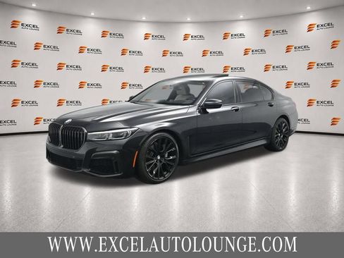 Used 2022 BMW 740i w/ M Sport Package RWD image 1
