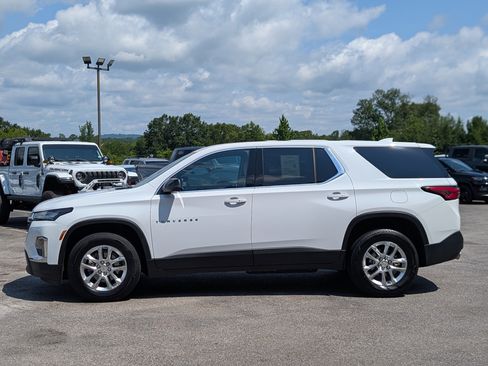 Used 2023 Chevrolet Traverse LS FWD image 6