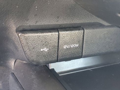 Used 2024 Toyota Camry SE image 21