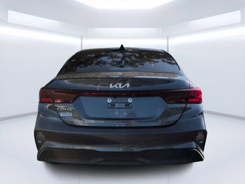 Used 2024 Kia Forte LXS FWD image 4
