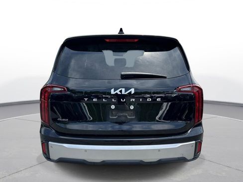 Used 2023 Kia Telluride LX FWD image 7