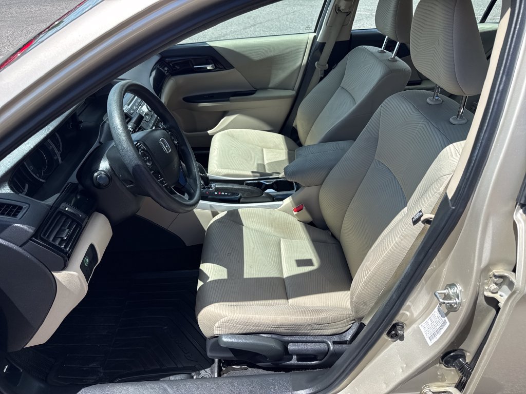 Used 2016 Honda Accord LX image 11