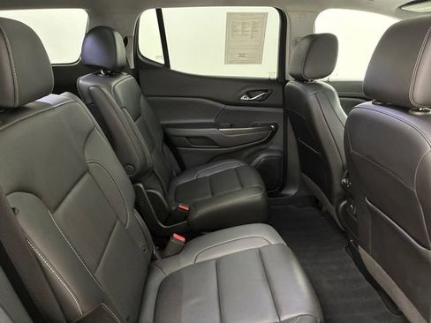 Used 2023 GMC Acadia SLT w/ Technology Package AWD/4WD image 16