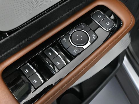 Used 2023 Lincoln Aviator Reserve w/ Equipment Group 201A image 22