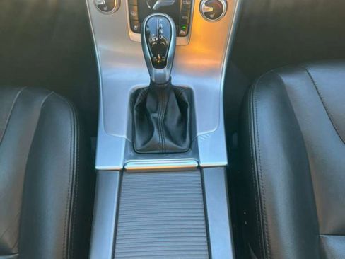 Used 2017 Volvo S60 T5 Inscription w/ Convenience Package image 20