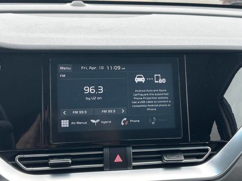 Used 2020 Kia Niro LXS FWD image 12