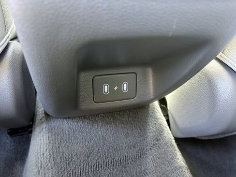 Used 2025 Hyundai Sonata Limited FWD image 9