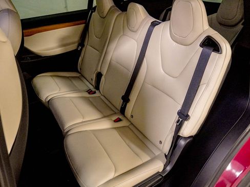 Used 2021 Tesla Model X Performance image 37