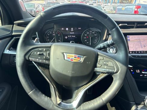 Used 2024 Cadillac XT6 Sport w/ Technology Package AWD/4WD image 14