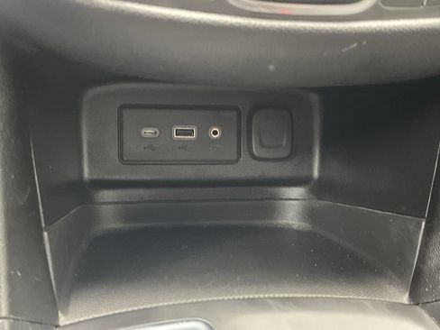 Used 2020 Chevrolet Equinox LT image 22