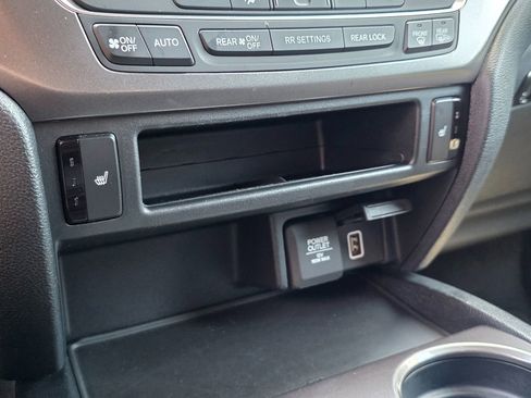 Used 2022 Honda Pilot Sport image 35