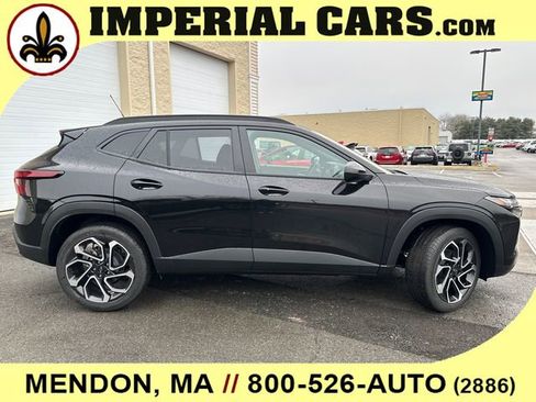 New 2026 Chevrolet Trax RS w/ Sunroof Package image 15