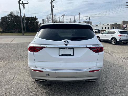 Used 2022 Buick Enclave Essence FWD image 4