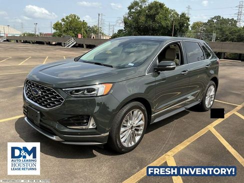 Used 2022 Ford Edge Titanium w/ Equipment Group 301A AWD/4WD image 2