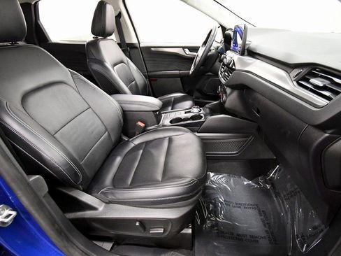 Used 2022 Ford Escape Titanium w/ Class II Trailer Tow Package image 18