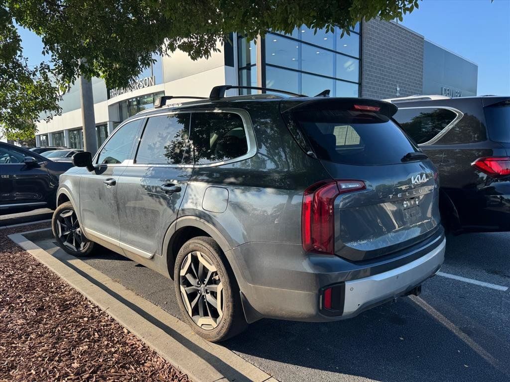 Certified 2024 Kia Telluride S w/ S Sunroof Package FWD image 7