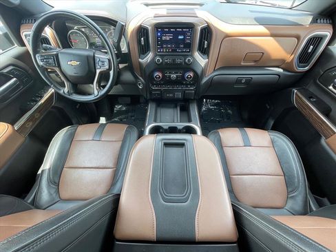 Used 2022 Chevrolet Silverado 3500 High Country w/ Technology Package AWD/4WD image 11