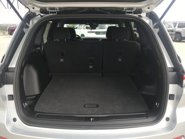 New 2026 Jeep Grand Cherokee Laredo RWD image 14