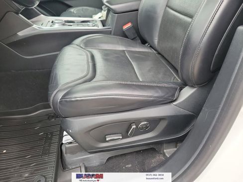 Used 2020 Ford Explorer Platinum w/ Premium Technology Package AWD/4WD image 15