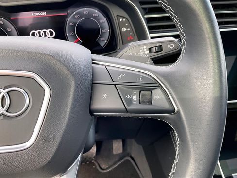 Used 2025 Audi Q7 Premium Plus image 24
