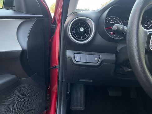 Used 2024 Kia Forte LXS image 24