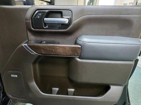 Used 2021 GMC Sierra 2500 Denali w/ Denali Black Diamond Edition image 38