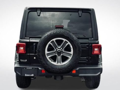 Used 2020 Jeep Wrangler Unlimited Sahara AWD/4WD image 8