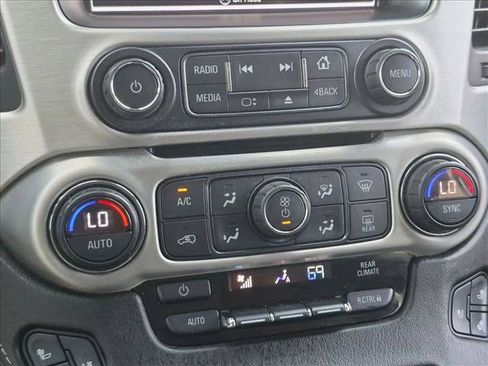 Used 2018 GMC Yukon SLT w/ Open Road Package AWD/4WD image 15