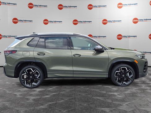 New 2026 Volkswagen Tiguan SEL R-Line AWD/4WD image 6