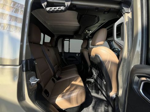 Used 2020 Jeep Gladiator Rubicon AWD/4WD image 21