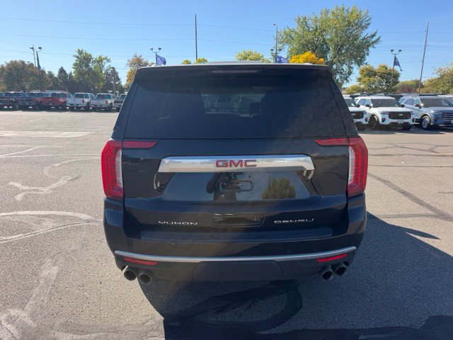 Used 2024 GMC Yukon Denali w/ Advanced Technology Package AWD/4WD image 9