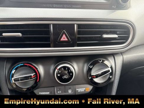 Used 2019 Hyundai Kona SEL w/ SEL Tech Package 02 image 24