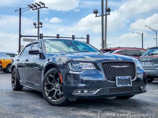 Used 2019 Chrysler 300 S w/ 300S Alloy Edition RWD video 1