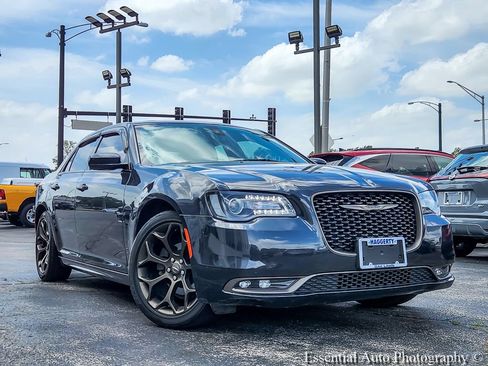 Used 2019 Chrysler 300 S w/ 300S Alloy Edition RWD image 1