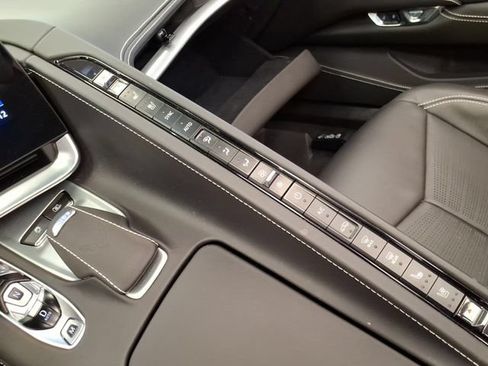 Used 2022 Chevrolet Corvette Stingray Premium Conv w/ Z51 Performance Package RWD image 13