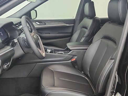 New 2025 Jeep Grand Cherokee L Limited image 3