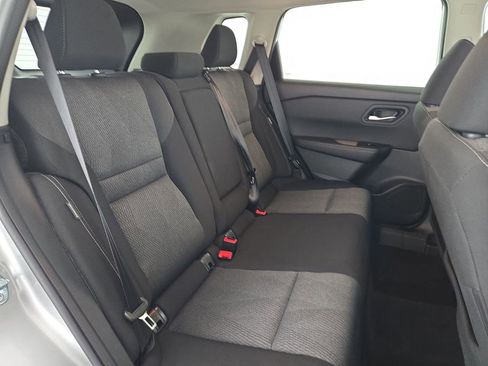 Used 2025 Nissan Rogue SV FWD image 32